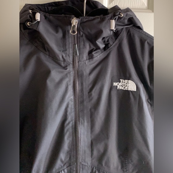 THE NORTH FACE Women’s Running Rain Jacket - Picture 2 of 12